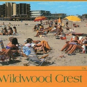 Postal - "En la playa" en Wildwood Beach, Nueva Jersey. 6 x 4. X1 imagen 1