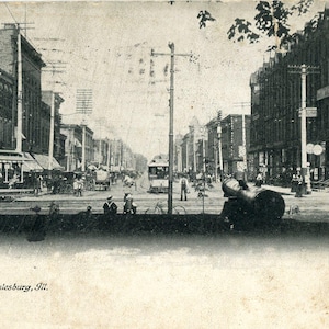 Carte postale ancienne Vue de la rue principale à Galesburg, IN.     A1