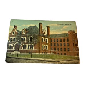 Postkarte Frühe Ansicht des Bezirksgefängnisses in Marion, IN. L5