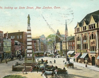 Postcard Early View of Parade looking up State Street in New London, CT. L1