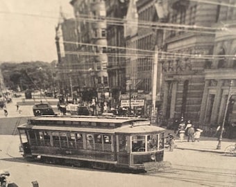 Postcard Early View of  Trolley & Horse Carriages - East Genesee St., Syracuse, NY