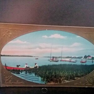 Cartolina con cornice dorata, scena di lago dell'Illinois, 1909