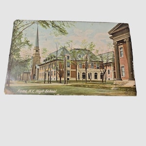 Postkarte Frühe Ansicht von Rom, NY High School. L3