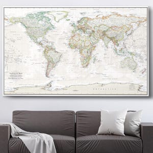 Mapa de viagem com alfinetes World Wanderer - Tons suaves e oceano de pergaminho - Presente personalizado - Quadro de alfinetes de tela com mapa-múndi grande em moldura de madeira