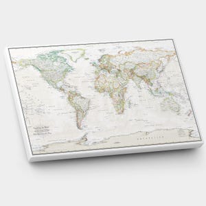 Wereldwandelaar reiskaart push pins - zachte tinten en perkament oceaan - gepersonaliseerd cadeau - groot canvas prikbord wereldkaart in houten lijst