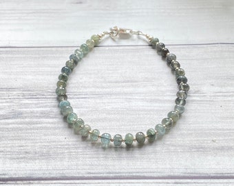 Ombre moss aquamarine bracelet, delicate natural stone bracelet, gemstone bracelet gift for her, dainty stack bracelet, candy bracelet