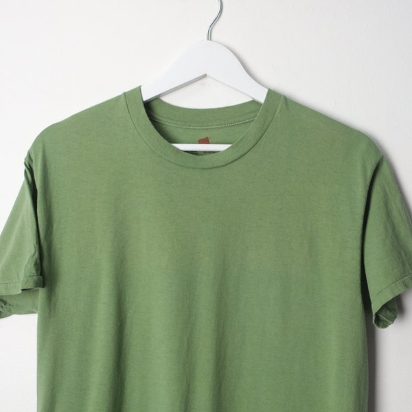 vintage 1990s plain basic CLASSIC Green t-shirt vintage top -- men's size medium