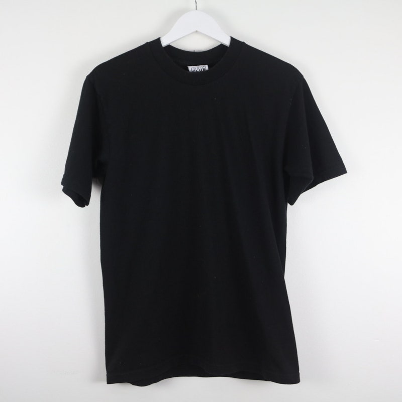 8251 Black Plain T-Shirt