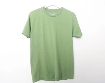 vintage 1990s y2k CHARTREUSE faded green/yellow short sleeve blank NO LOGO t-shirt -- size small/medium