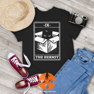 Black Cat IX The Hermit Funny Cat In Box Vintage T-Shirt, Tarot Shirt, Black Cat Shirt, Cat Lovers Shirt, Gift Tee For You And Your Family