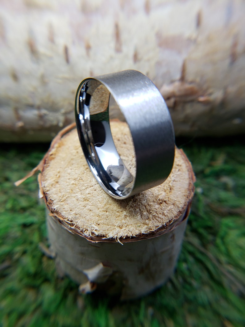 Flame Resin Mini Pine Cone Ring