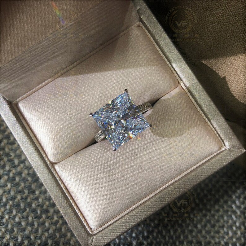 Saphir Bleu De Laboratoire – Coupe Princesse 1,4 Ct 6mm – Qualité AAAAA – Sri Lanka