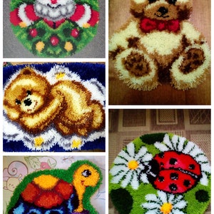 Op de afbeelding: Een verzameling handgemaakte, kleurrijke vloerkleden. Ontwerpen omvatten een kerstman in een krans, een teddybeer met een rode strik, een schildpad en een lieveheersbeestje op madeliefjes. De kleden zijn gemaakt van garen.