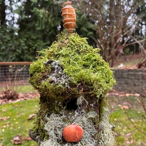 New Unique Hand Crafted Backyard Bird Houses