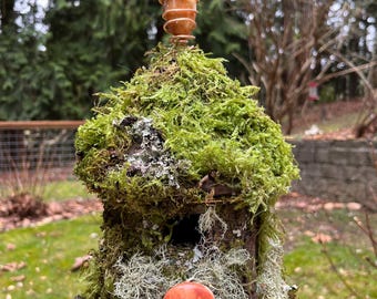 New Unique Hand Crafted Backyard Bird Houses