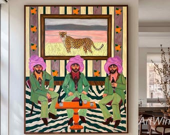 Scena figurativa stravagante su tela, cowboy western, arte murale, tre uomini in giacca e cravatta con cappelli rosa, dipinto di leopardo, decorazione murale folk surreale e audace