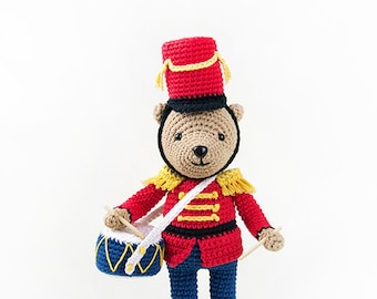 Nutcracker Amigurumi Bear | Crochet PDF pattern | with crochet hat, drum and jacket with epaulettes | Christmas amigurumi