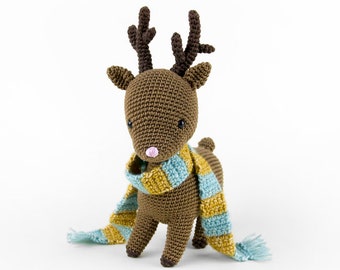 Noel, a Rena Amigurumi | padrão de crochê em PDF | com nariz rosa e lenço listrado de crochê