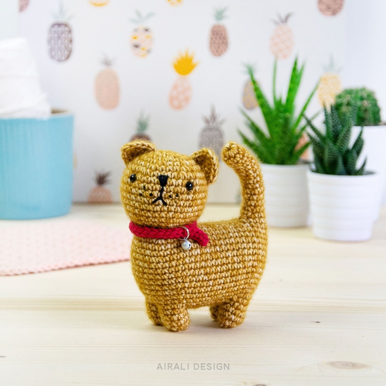 Ugo the Cat Amigurumi Crochet PDF pattern Instruction to make 1 color and 2 colors cats image 2