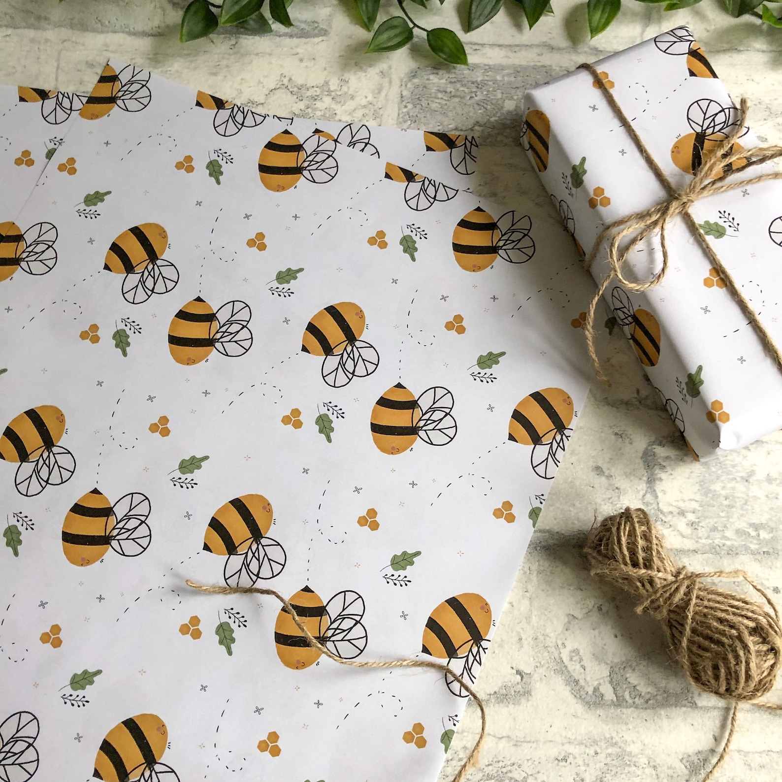 Happbee Giftwrap Bee Wrapping Paper Cute Wrapping Etsy