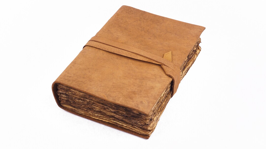 ALCRAFT Lederen dagboek klassiek lederen gebonden dagboek handgemaakt antiek papier met gekartelde rand schetsboek schaduwboek - dik dagboek - klassiek dagboek voor dames en heren 20.32 X 15.24 CM