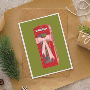 Weihnachtskarte - London Telefonzelle mit Schleife zu Weihnachten in London, Weihnachtszeit, Schnee, Londoner Landschaft, Feiertage