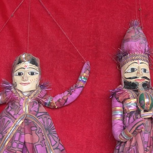 Fantoche feminino masculino feito à mão Marwari Rajasthani, bonecos de algodão, arte tradicional do Rajastão, casal de bonecas Kathputali, decoração de casa indiana, PS-39