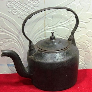 Black Cast Iron Kettle Vintage Enamel Cast Iron Kitchenware Made in England
