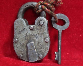 IJzeren slot en sleutel Vintage verzamelobject oud handgemaakt verzamelobject