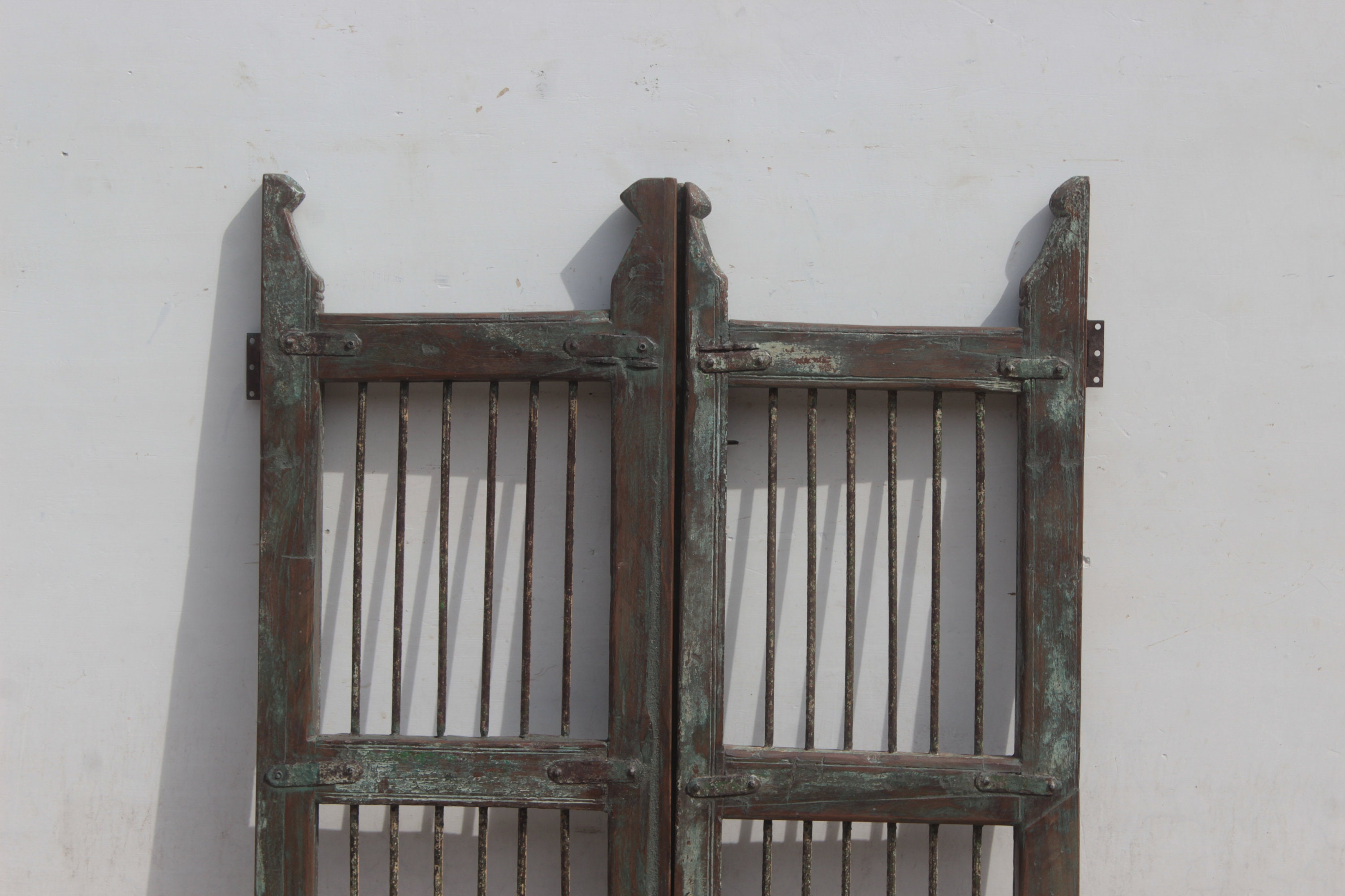 Wooden Painted Teak Dog Gate/ Garden Gate/ Small Iron Grill