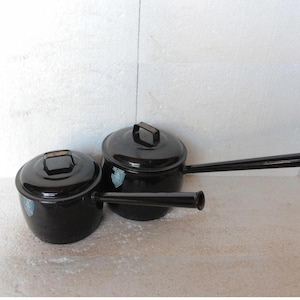 set of 2 Vintage Large Enamelled Cooking Pot, Saucepan