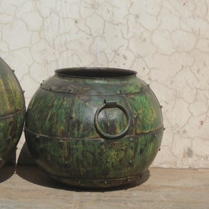Vintage Style Painted Iron Planter, Vase/Hand Painted Flower Pot/Indoor-Outdoor Planter With Handles/ Garden, Balcony and Terrace planters