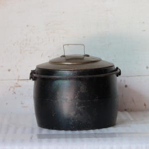 Ancien pot en fonte vintage de 5 pintes, décoration d&#39;intérieur antique, objet de collection fabriqué en Angleterre
