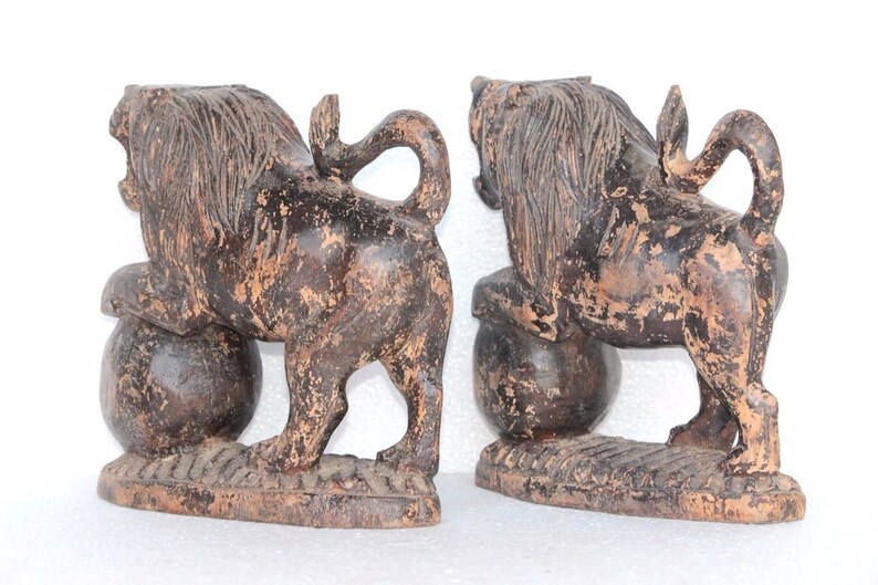 Hand Carved Lion Statue Figure, 2 Pcs Wooden Old Vintage Antique, Home/Office Decor, Collectible, Christmas Gift, Indian Art Handcraft, image 5