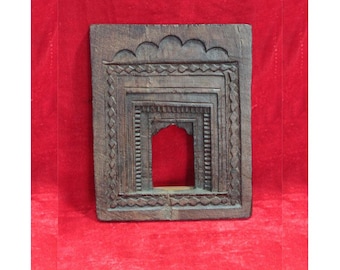 Vintage Carved Wooden Wall Frame – Antique Decorative Collectible
