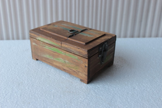 Vintage Handmade Wooden Shaving,  Makeup Box With… - image 3