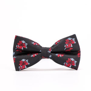 Mens Floral Bow Tie,Black Bowtie with Red Flower,Bow Tie for Men,Mens Pre-Tied Bow tie,Groom BowTie,Wedding Bow Tie,Bowtie for Prom,Party