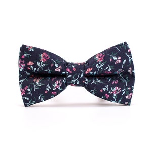 Mens Navy Floral Bowtie,Navy Blue and Pink Flower BowTie,Wedding BowTie,Groom Bow Tie,Mens Flower Bowtie,Groomsmens Bowtie and Pocket Square