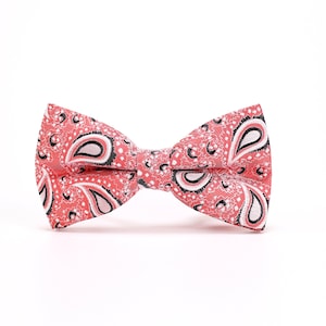 Mens Coral Red Paisley BowTie,Salmon Pink Bowtie,Pink Bowie for Groom,Wedding Bowtie, Gift for Groomsmen,Gift for Men,Matching Pocket Square