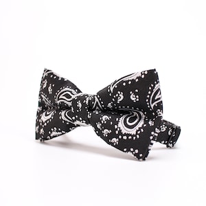 Black Paisley Bow Tie,Mens Bow tie,Black Vintage Bow Tie,Wedding Bow Tie,Groom Bow Tie,Birthday Bow Tie For Men,Gift For Husband,Prom BowTie