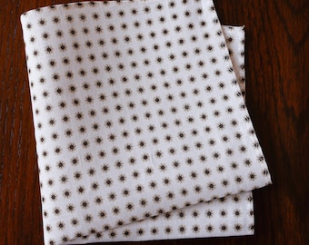 Pañuelo de bolsillo blanco, pañuelo minimalista con estampado geométrico de estrellas, pañuelo para novio y padrinos de boda, pañuelo formal para traje de negocios, regalo para él.