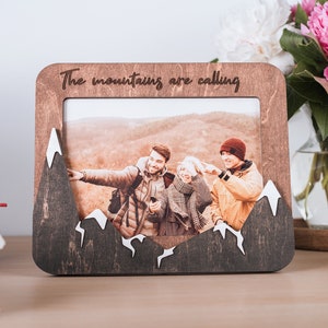 Personalized mountain photo frame Gift for hiker Custom color mountain peaks picture frame Mountain outline wood wall decor Landscape 4x6