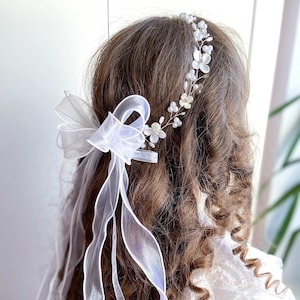 Flower Girl Headpiece with a Bow & Veil, First Communion Hair Vine with Pearls, Girl&#39;s Floral Halo for Weddings, Baptism or Holy Day