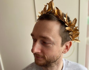 Corona di foglie di alloro realizzata a mano - Fascia per capelli della dea dorata per matrimoni e occasioni speciali
