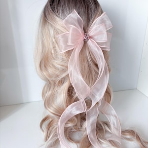 Erstkommunion Haarschleife – Handgefertigter Haarschmuck für elegante Frisuren