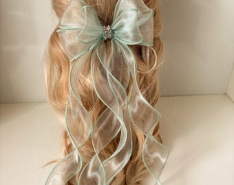 Green Hair Bow – Handmade Hair Accessory for Elegant Hairstyles