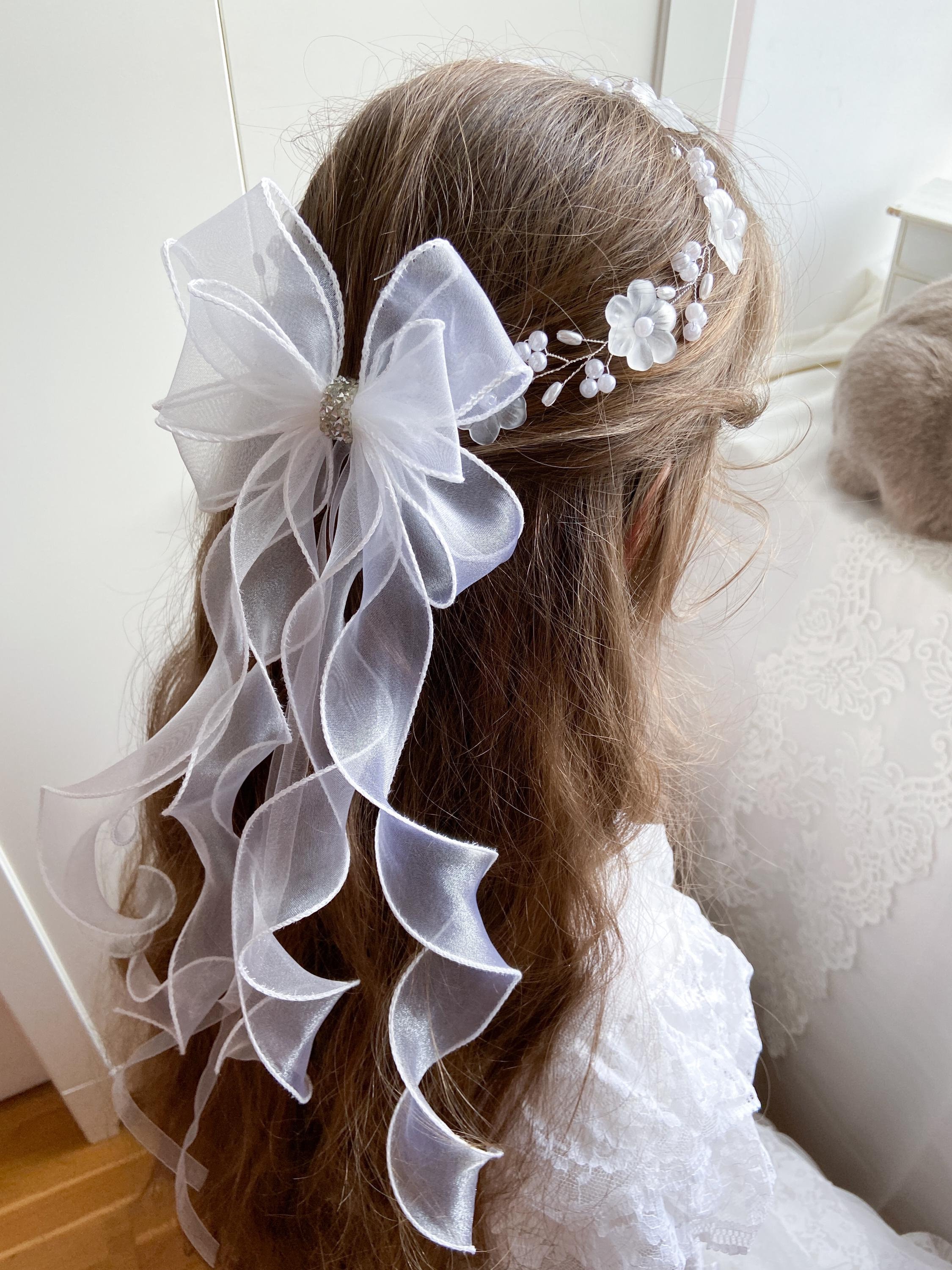 White Pearl Crown for First Communion: Delicate Flower  display picture 1