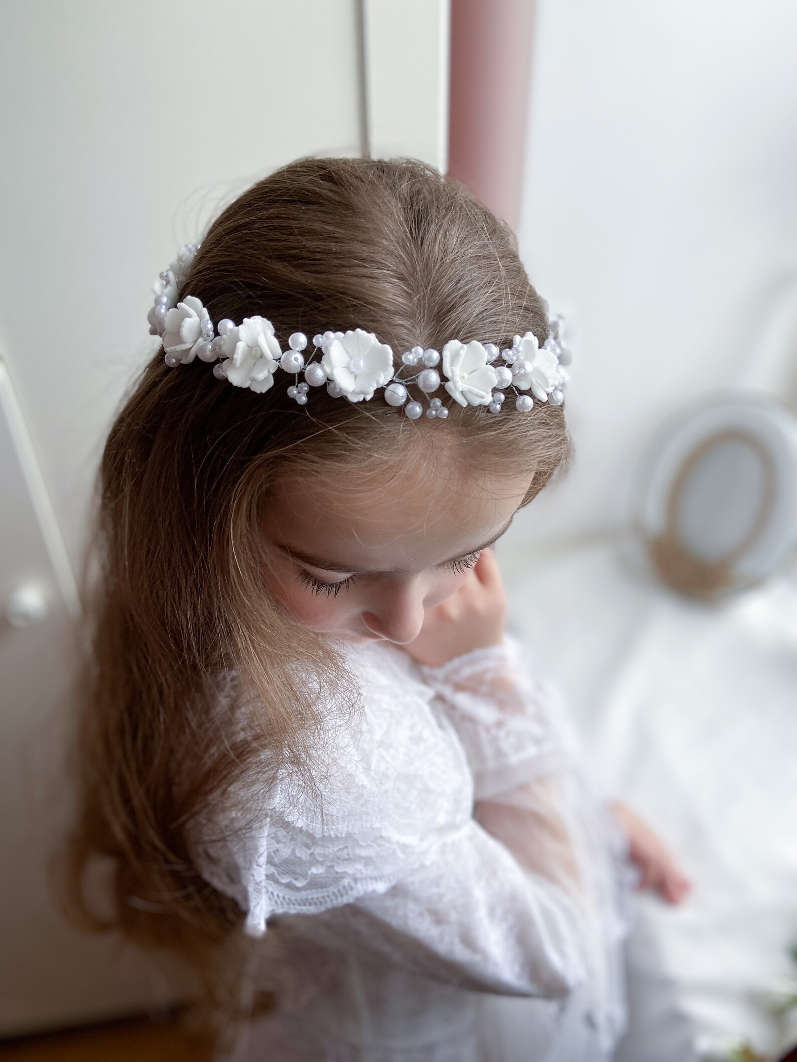 Girls White Flowers Rhinestone Pearls Bow 24 Inch Communion Girl Veil
