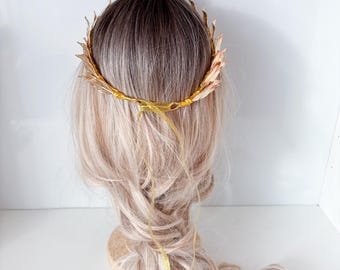 Metal Laurel Leaf Crown - Gold Goddess Headband for Weddings  display picture 3