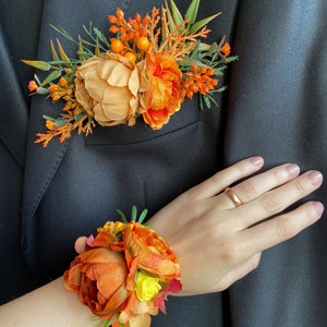 Rust Orange Fall Wedding Set – Groom Boutonniere, Bridal Hair Comb, Corsage, Autumn Wedding Accessories, Burnt Orange Florals